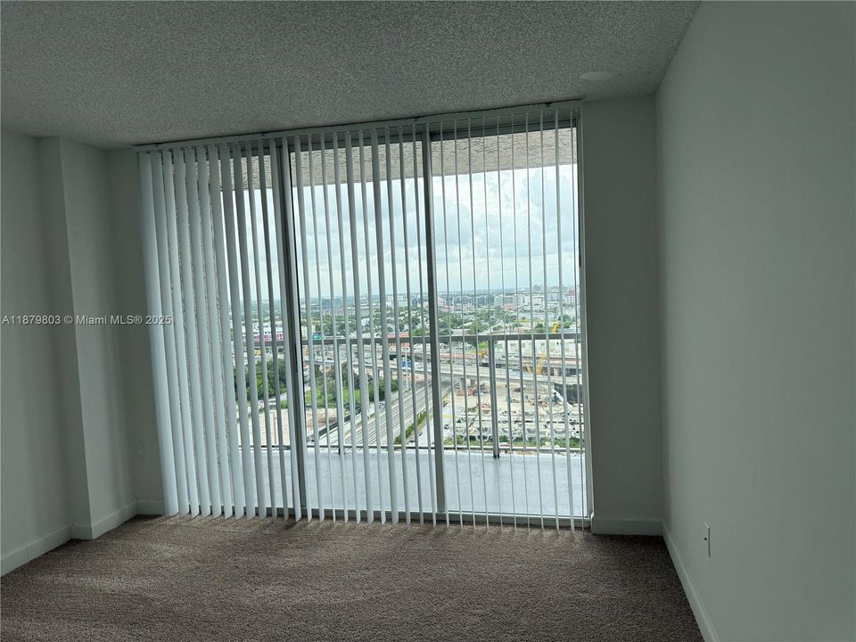 Recently Rented: $2,715 (2 beds, 2 baths, 817 Square Feet)