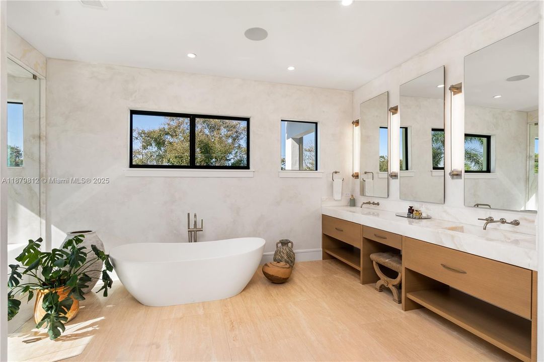 待售: $9,990,000 (8 贝兹, 7 浴室, 8433 平方英尺)