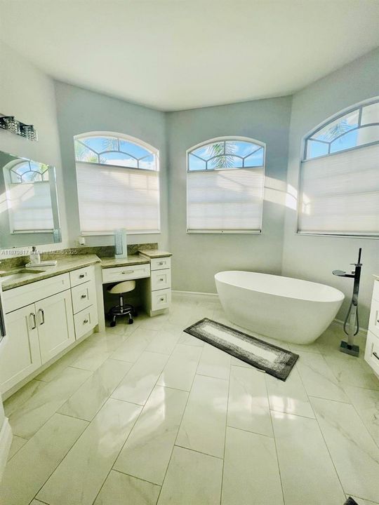 В аренду: $3,200 (3 спален, 2 ванн, 0 Квадратных фут)