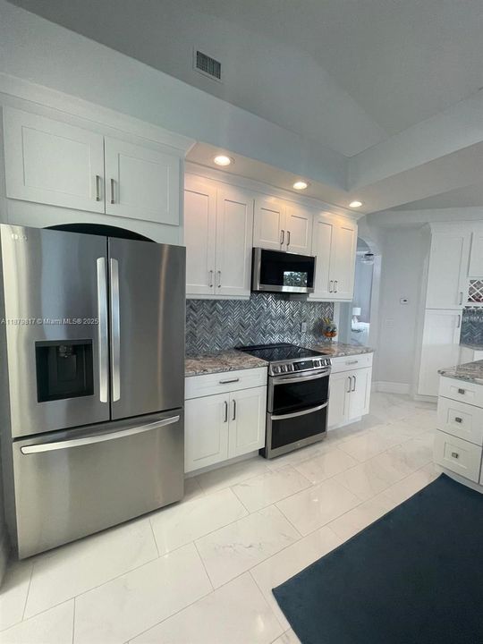 В аренду: $3,200 (3 спален, 2 ванн, 0 Квадратных фут)