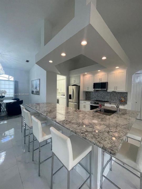 В аренду: $3,200 (3 спален, 2 ванн, 0 Квадратных фут)