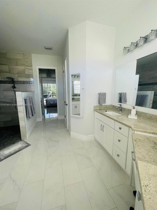 В аренду: $3,200 (3 спален, 2 ванн, 0 Квадратных фут)