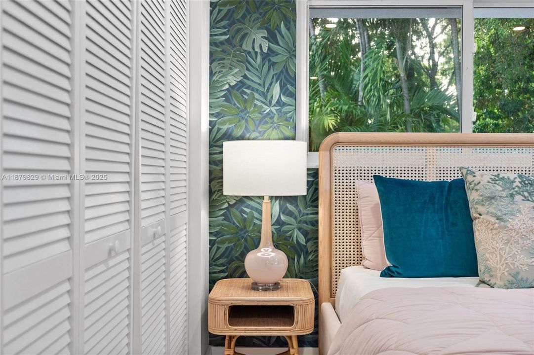 For Rent: $2,900 (2 beds, 1 baths, 1204 Square Feet)