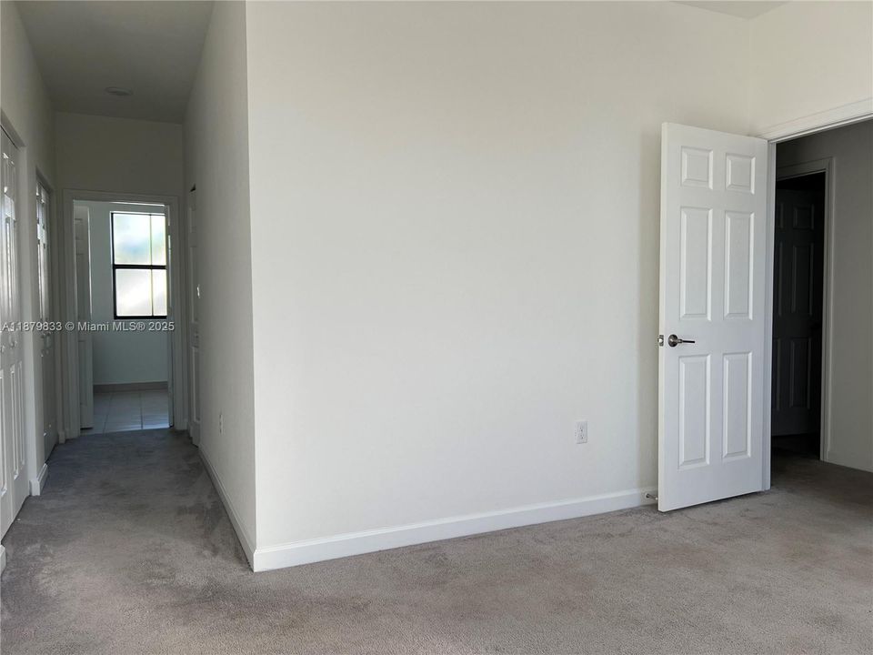 Recently Rented: $3,150 (3 beds, 2 baths, 1506 Square Feet)