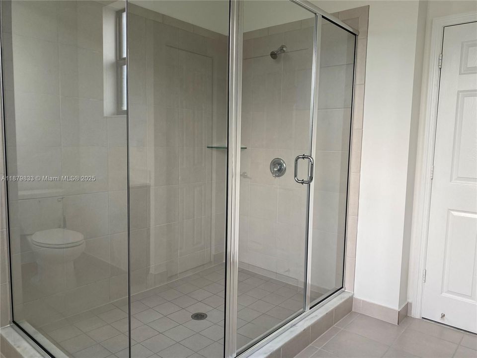 Recently Rented: $3,150 (3 beds, 2 baths, 1506 Square Feet)