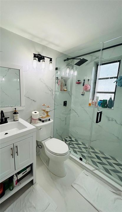 待售: $220,000 (1 贝兹, 1 浴室, 0 平方英尺)