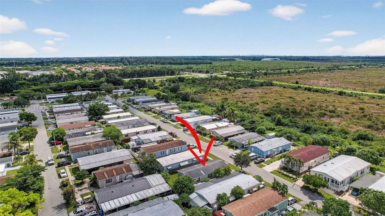 На продажу: $295,000 (2 спален, 2 ванн, 1325 Квадратных фут)