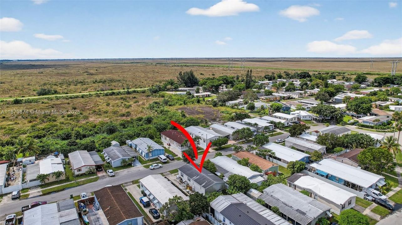 На продажу: $295,000 (2 спален, 2 ванн, 1325 Квадратных фут)