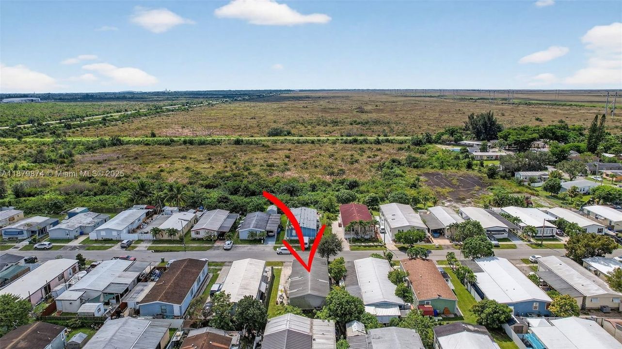 На продажу: $295,000 (2 спален, 2 ванн, 1325 Квадратных фут)