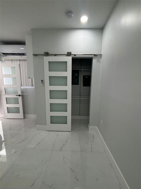 For Rent: $1,300 (1 beds, 1 baths, 0 Square Feet)