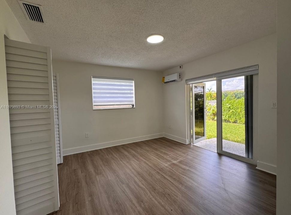 Recently Rented: $1,650 (0 beds, 1 baths, 2150 Square Feet)