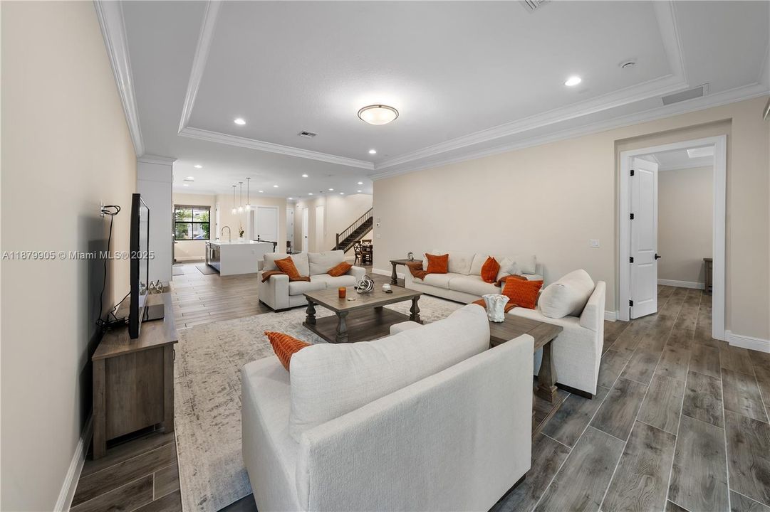 Recently Rented: $11,000 (4 beds, 4 baths, 3166 Square Feet)