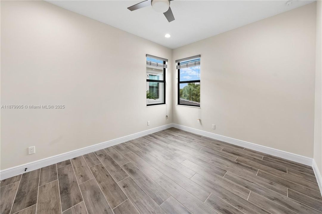 Recently Rented: $11,000 (4 beds, 4 baths, 3166 Square Feet)