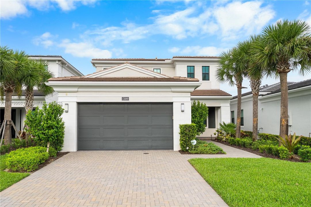 Recently Rented: $11,000 (4 beds, 4 baths, 3166 Square Feet)