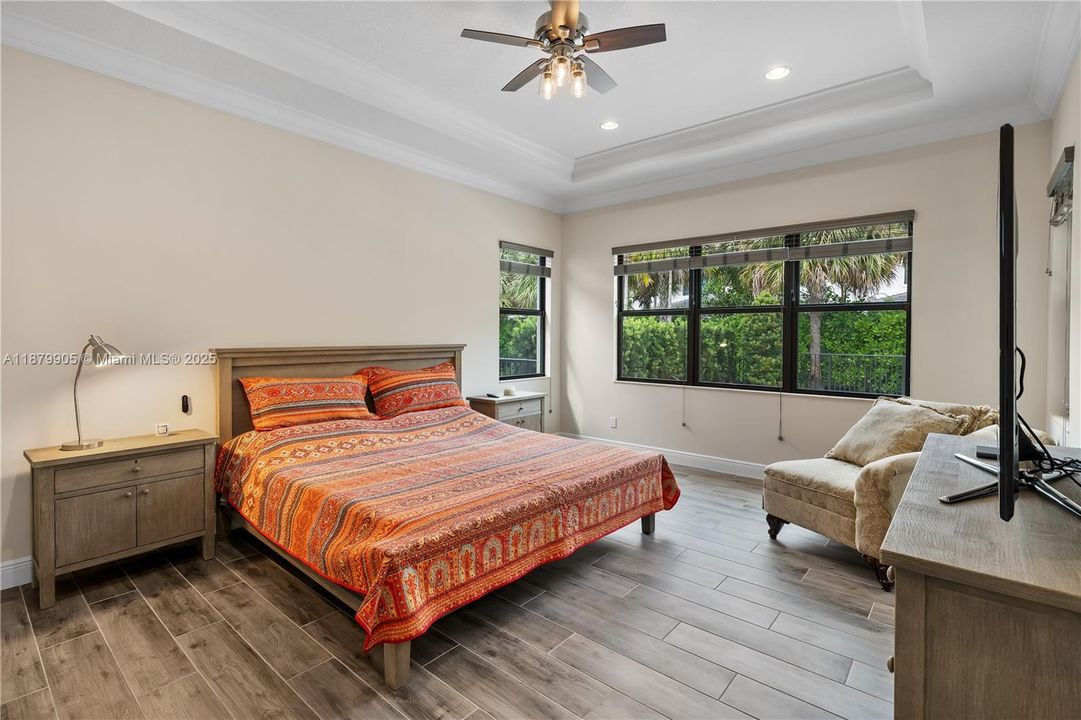 Recently Rented: $11,000 (4 beds, 4 baths, 3166 Square Feet)