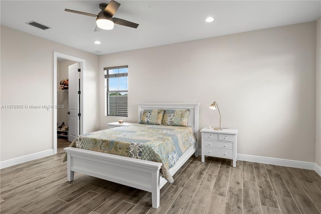 Recently Rented: $11,000 (4 beds, 4 baths, 3166 Square Feet)