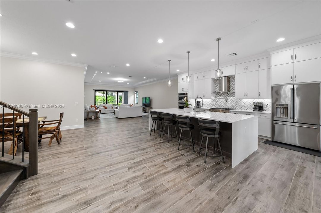 Recently Rented: $11,000 (4 beds, 4 baths, 3166 Square Feet)