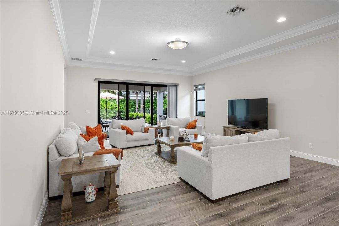 Recently Rented: $11,000 (4 beds, 4 baths, 3166 Square Feet)