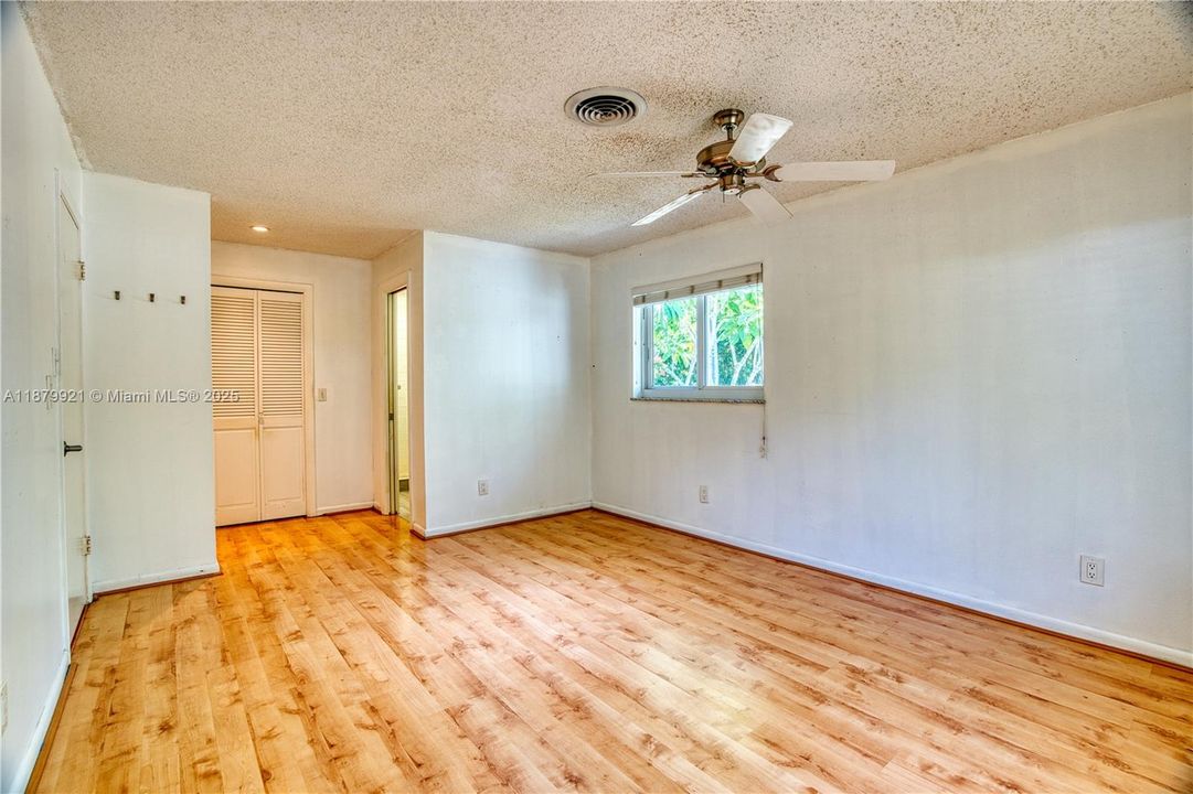 待售: $899,000 (3 贝兹, 2 浴室, 1810 平方英尺)