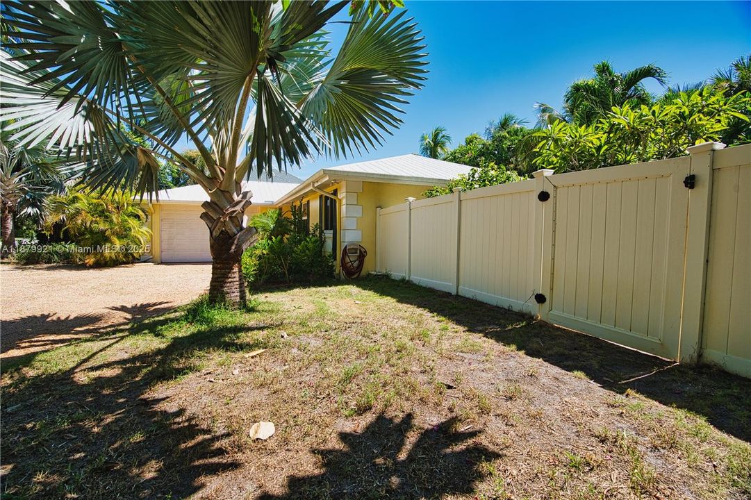 待售: $899,000 (3 贝兹, 2 浴室, 1810 平方英尺)