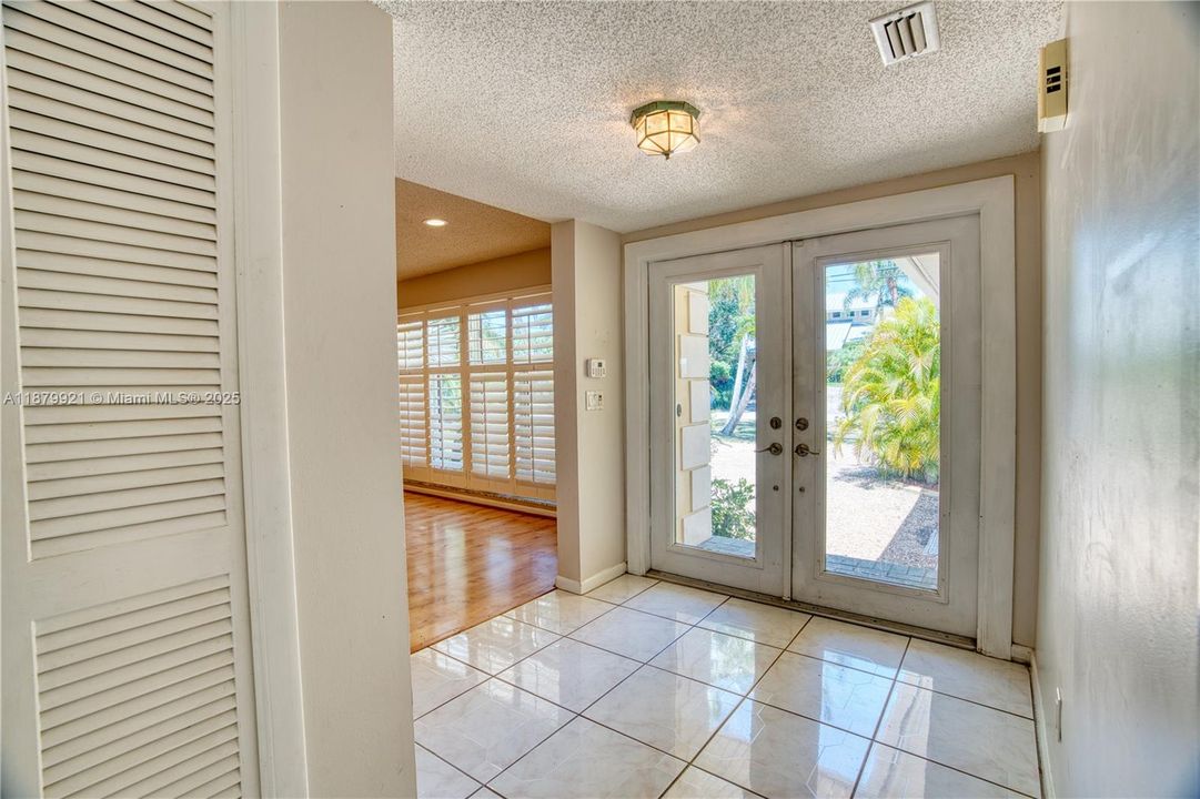 待售: $899,000 (3 贝兹, 2 浴室, 1810 平方英尺)