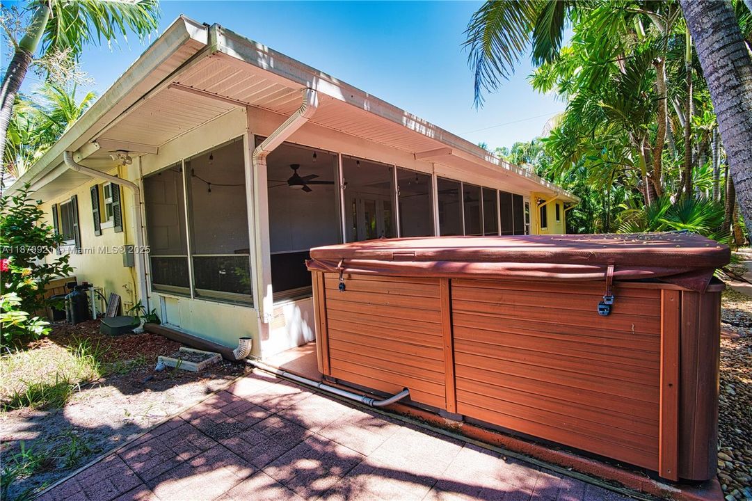 待售: $899,000 (3 贝兹, 2 浴室, 1810 平方英尺)