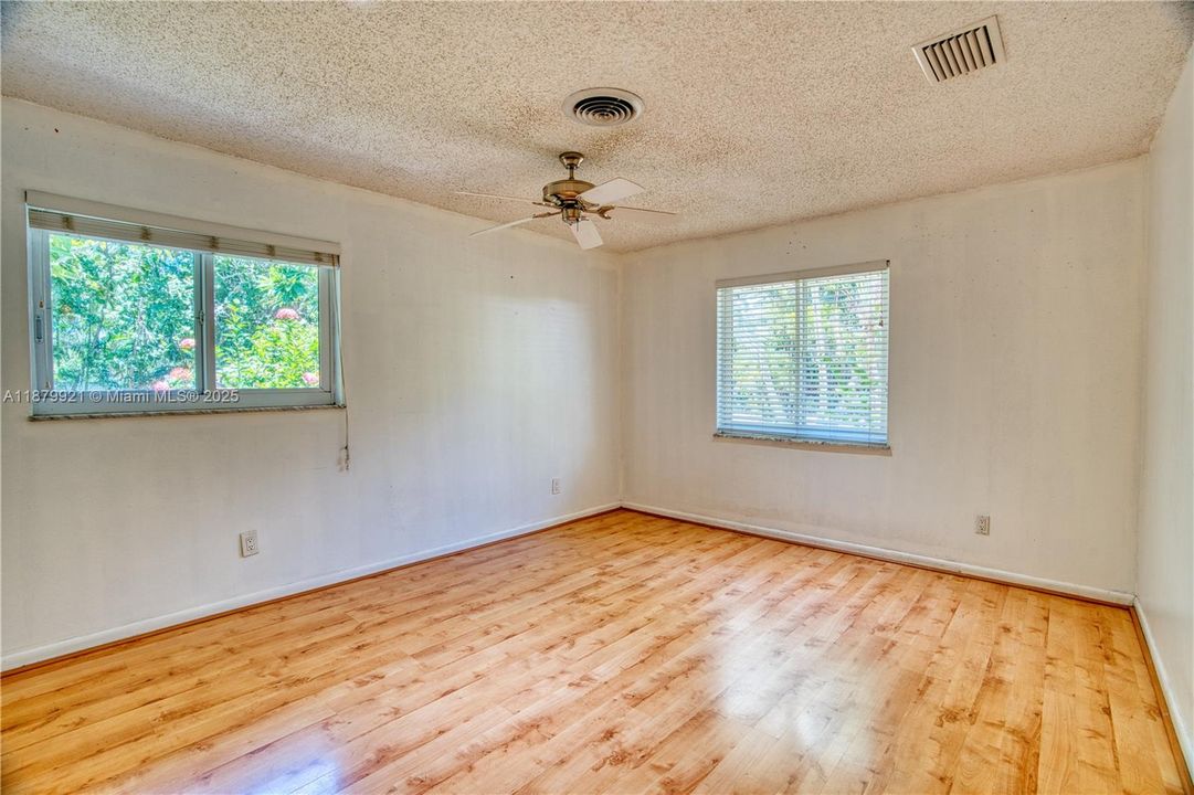 待售: $899,000 (3 贝兹, 2 浴室, 1810 平方英尺)