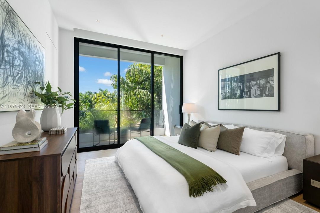 For Sale: $5,695,000 (4 beds, 4 baths, 3077 Square Feet)