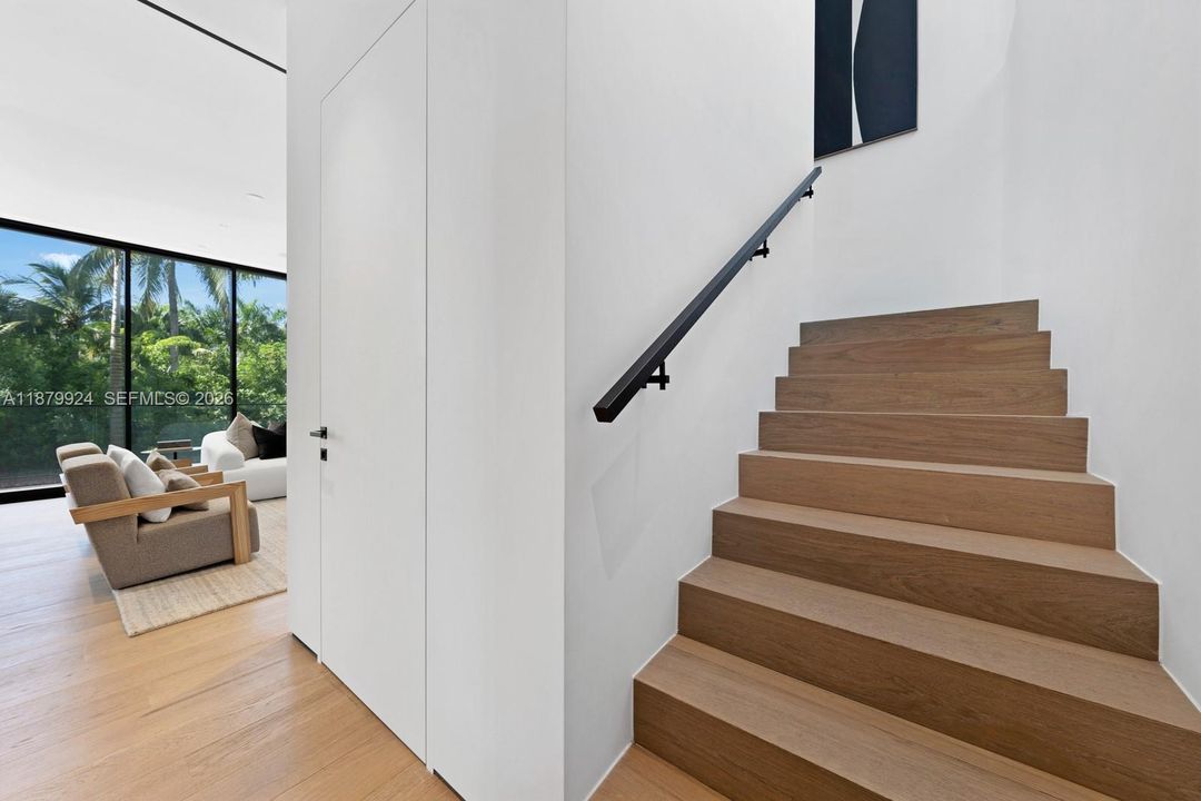 For Sale: $5,695,000 (4 beds, 4 baths, 3077 Square Feet)