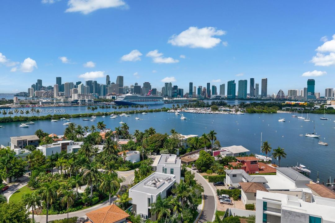 For Sale: $5,695,000 (4 beds, 4 baths, 3077 Square Feet)