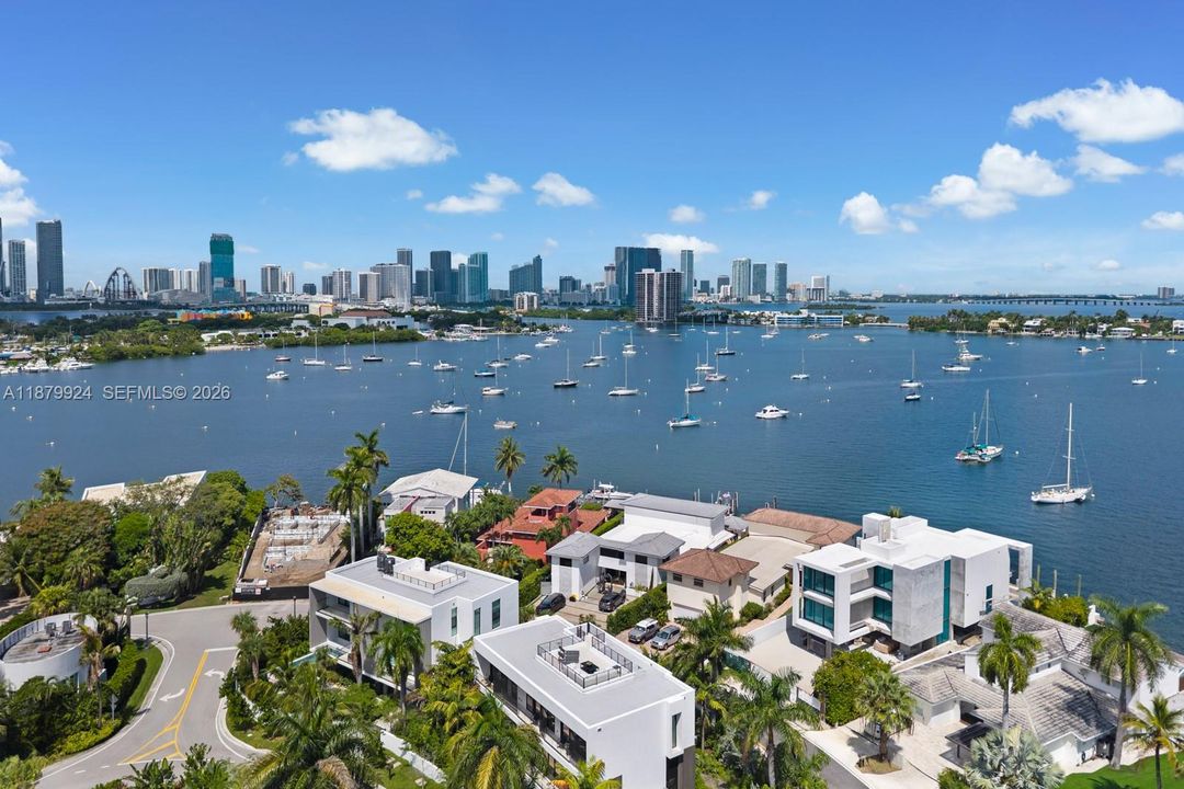 For Sale: $5,695,000 (4 beds, 4 baths, 3077 Square Feet)