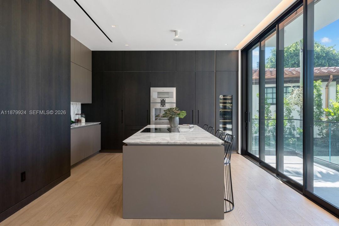 For Sale: $5,695,000 (4 beds, 4 baths, 3077 Square Feet)