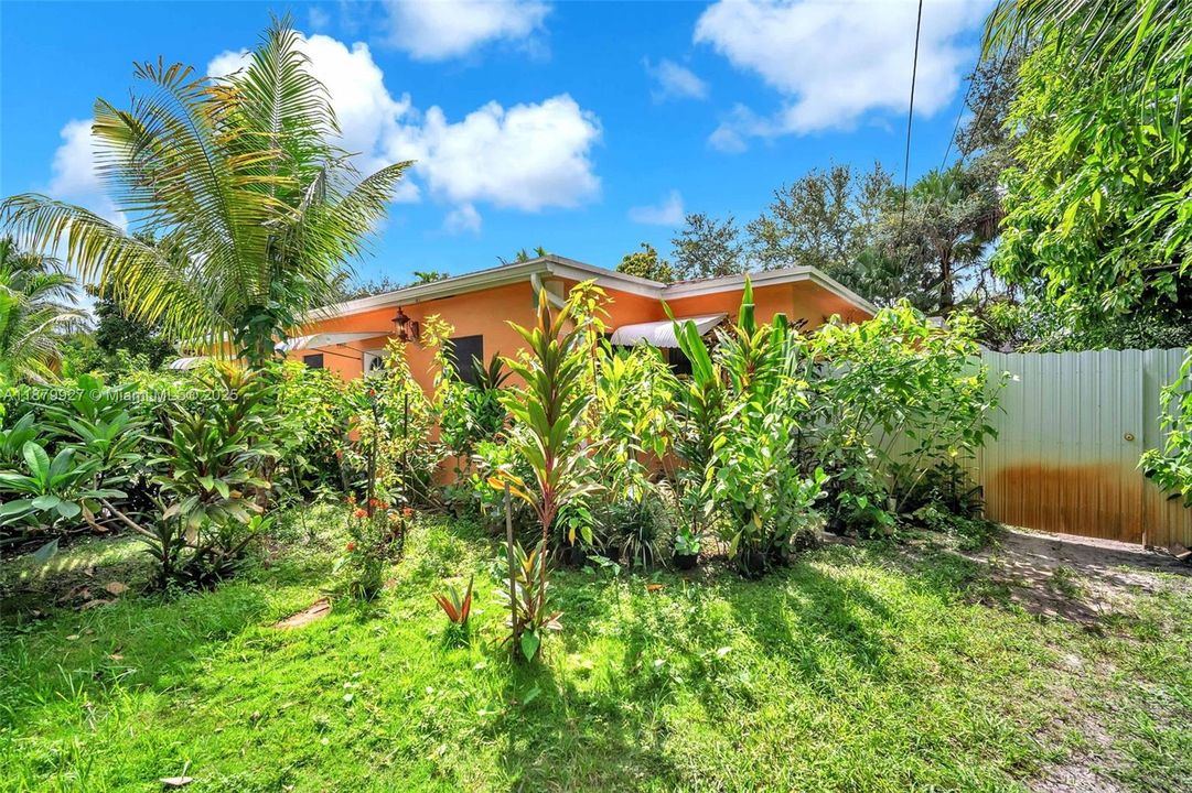 На продажу: $699,999 (0 спален, 0 ванн, 1727 Квадратных фут)