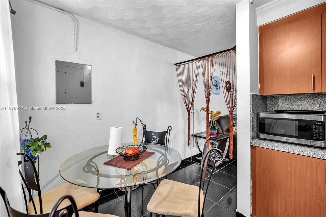 На продажу: $699,999 (0 спален, 0 ванн, 1727 Квадратных фут)