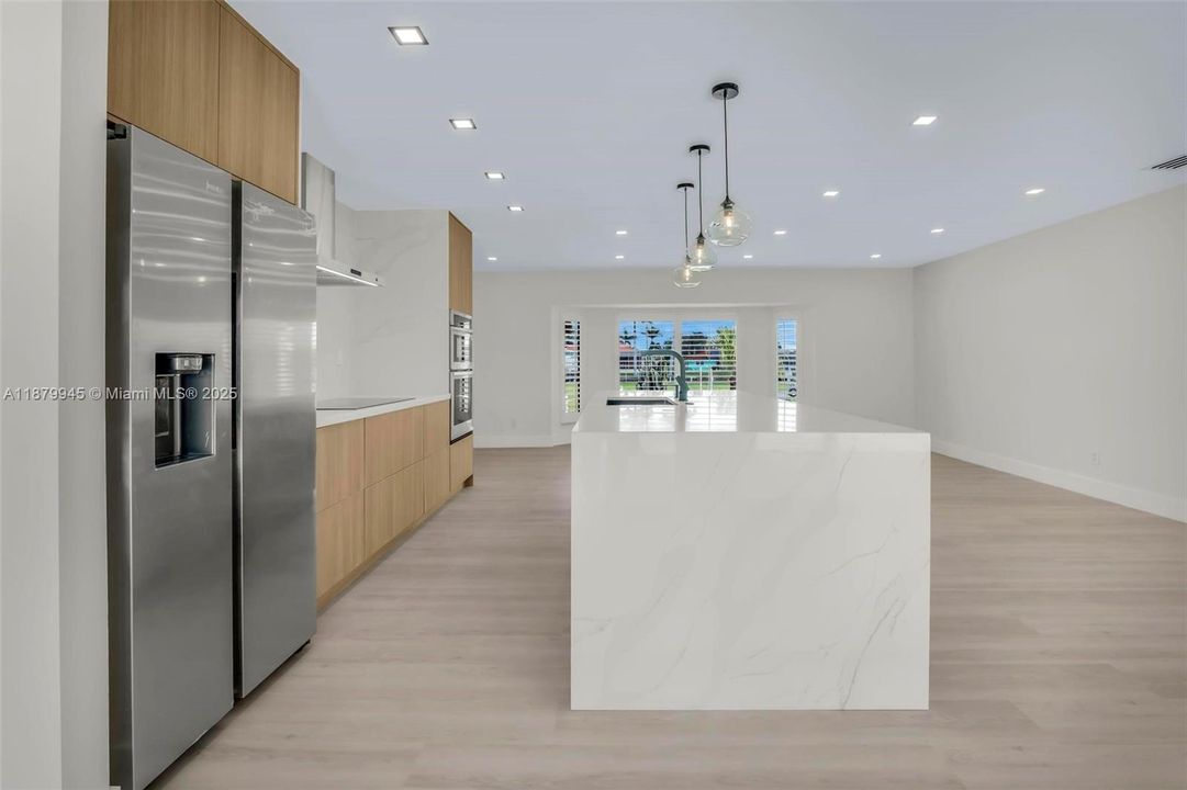 For Rent: $5,500 (4 beds, 3 baths, 2540 Square Feet)