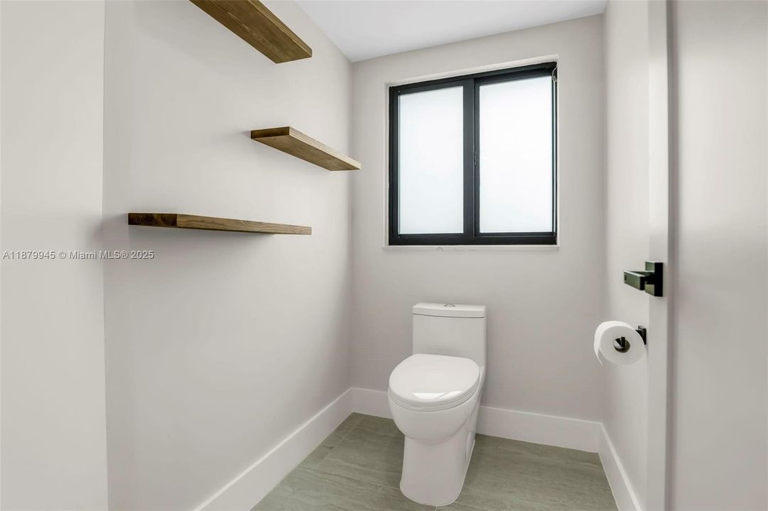 For Rent: $5,500 (4 beds, 3 baths, 2540 Square Feet)