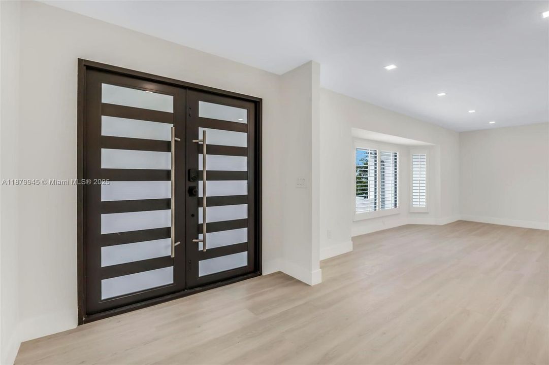 For Rent: $5,500 (4 beds, 3 baths, 2540 Square Feet)