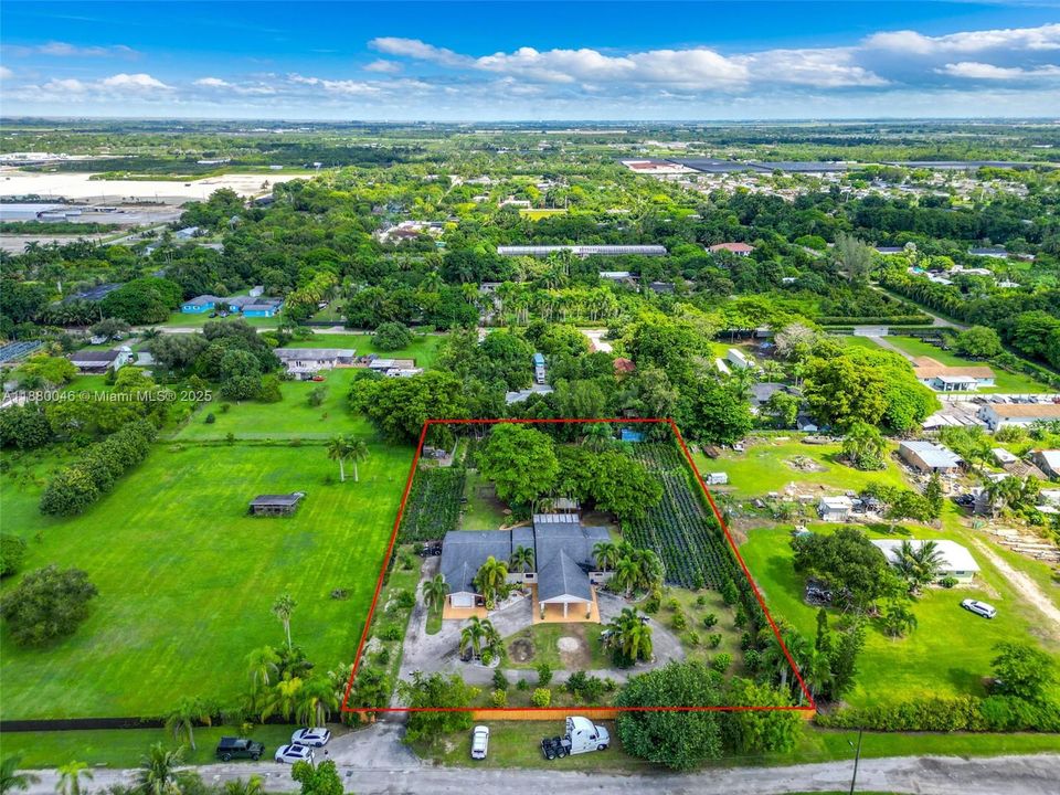 For Sale: $1,110,000 (6 beds, 4 baths, 3838 Square Feet)