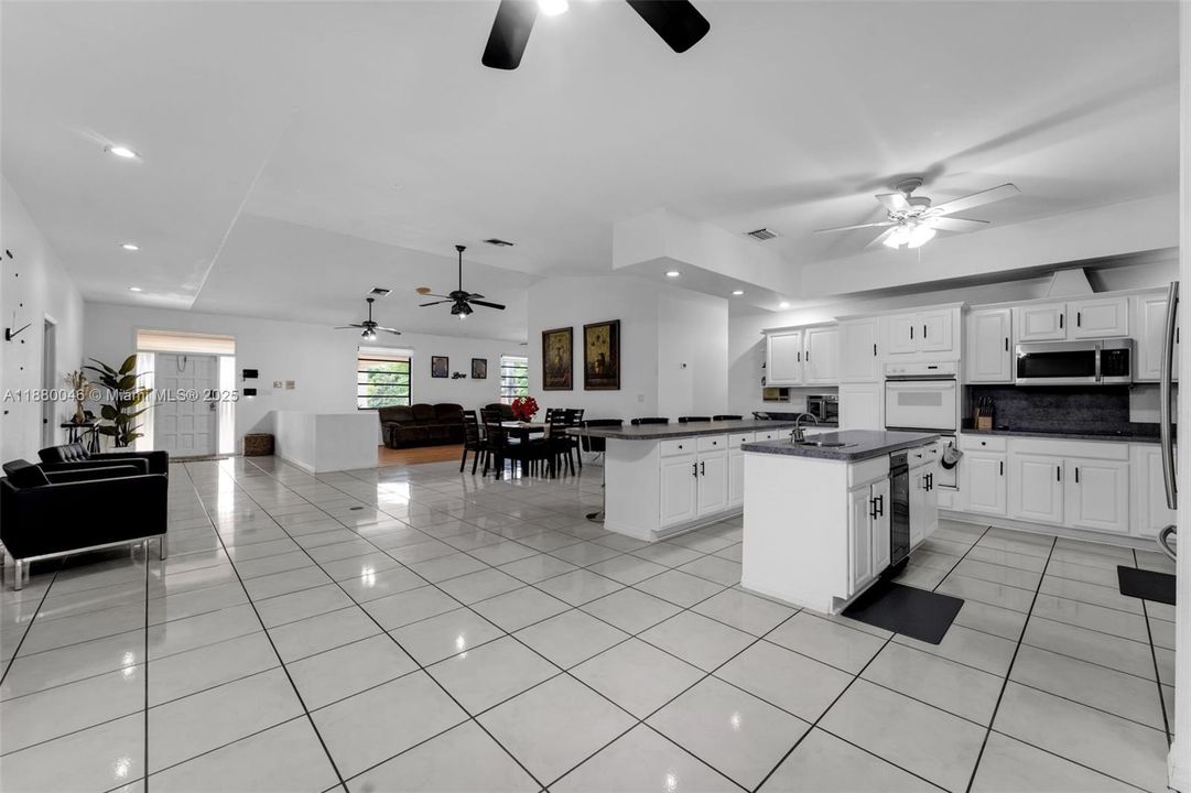 For Sale: $1,110,000 (6 beds, 4 baths, 3838 Square Feet)