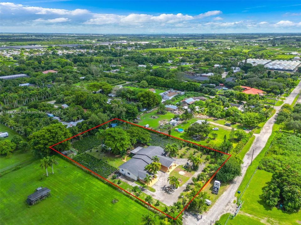 For Sale: $1,110,000 (6 beds, 4 baths, 3838 Square Feet)