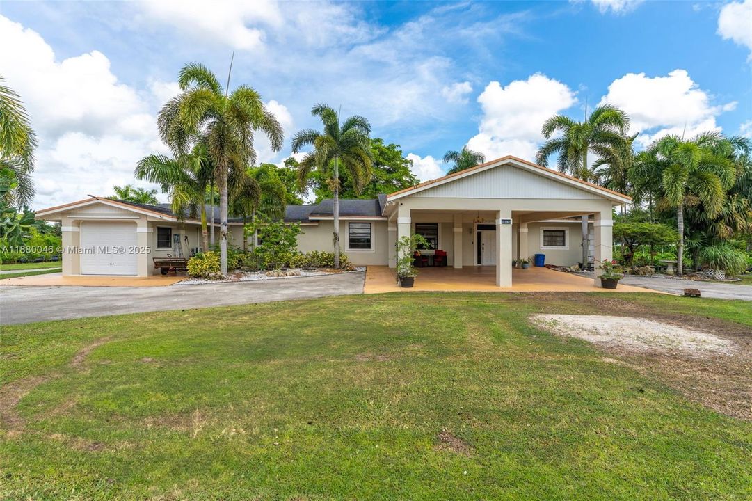 For Sale: $1,110,000 (6 beds, 4 baths, 3838 Square Feet)