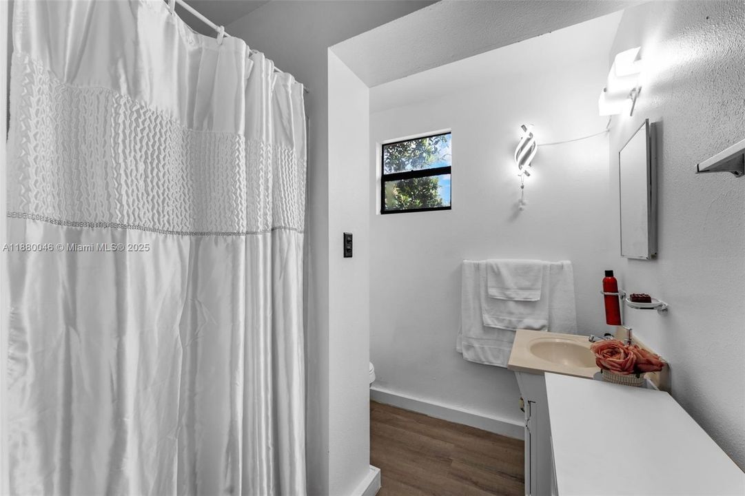 Guest House Bathroom