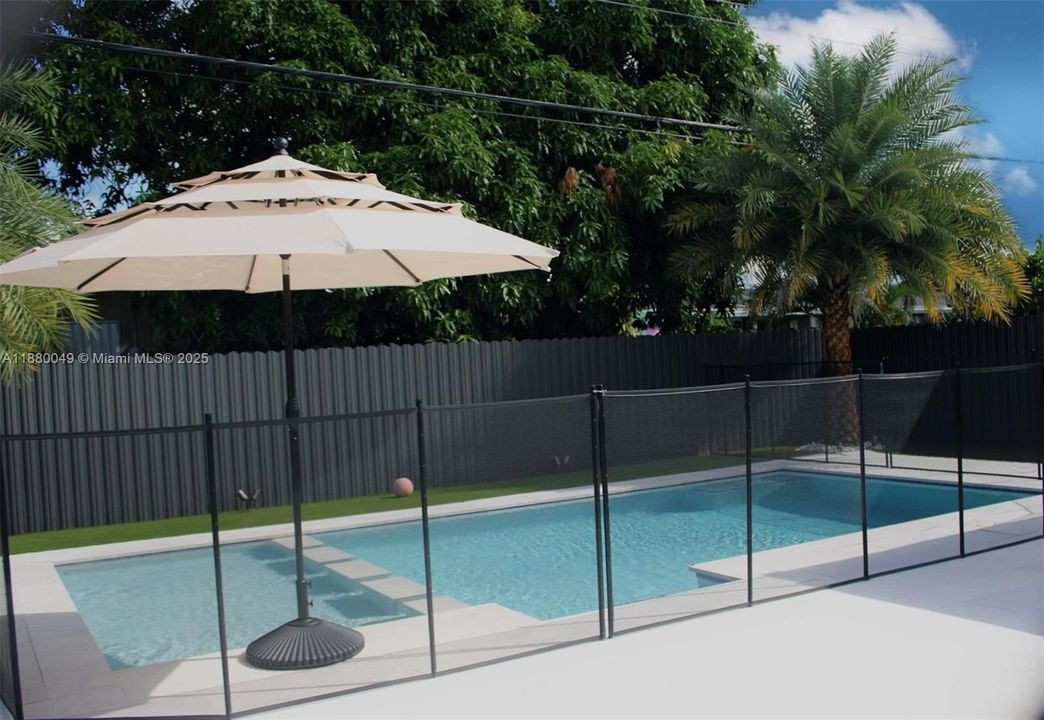 Недавно продано: $549,900 (2 спален, 1 ванн, 1032 Квадратных фут)