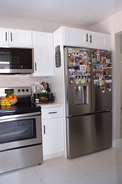 Недавно продано: $549,900 (2 спален, 1 ванн, 1032 Квадратных фут)