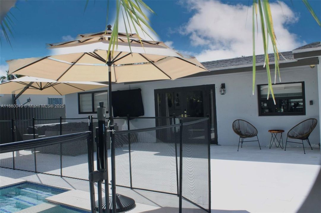 Недавно продано: $549,900 (2 спален, 1 ванн, 1032 Квадратных фут)