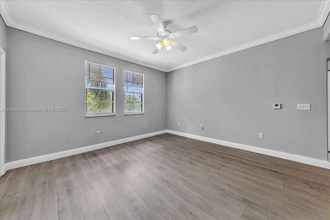 Activo con contrato: $340,000 (2 camas, 2 baños, 1240 Pies cuadrados)