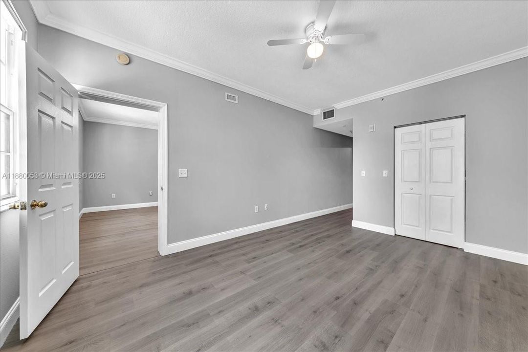 Activo con contrato: $340,000 (2 camas, 2 baños, 1240 Pies cuadrados)