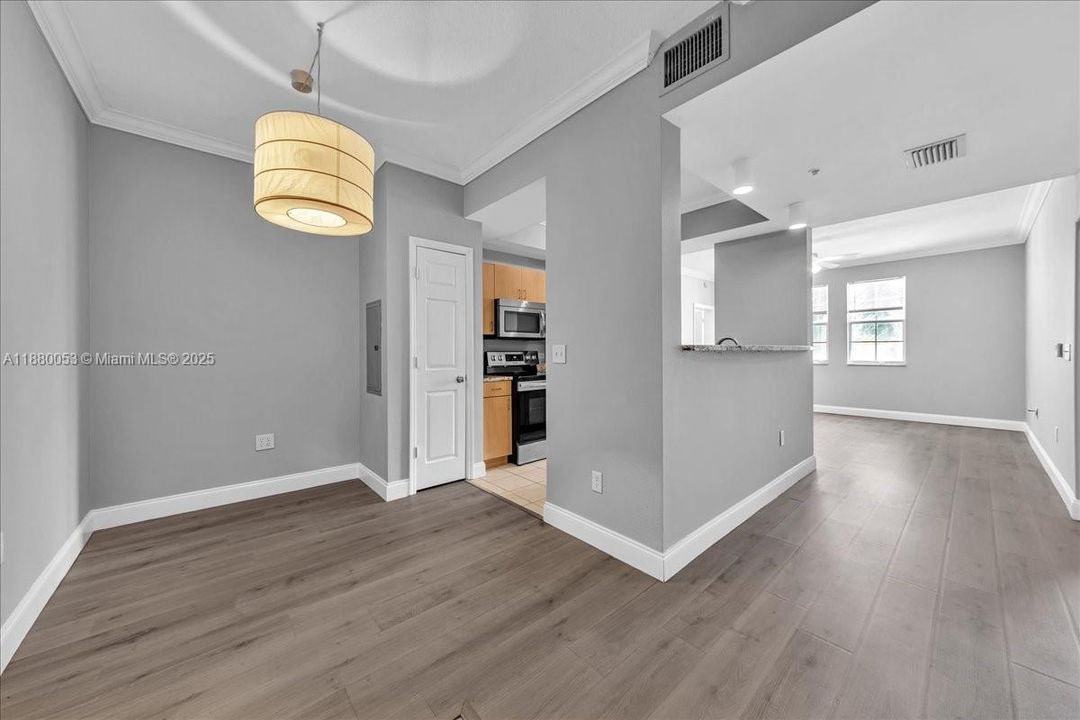 Activo con contrato: $340,000 (2 camas, 2 baños, 1240 Pies cuadrados)