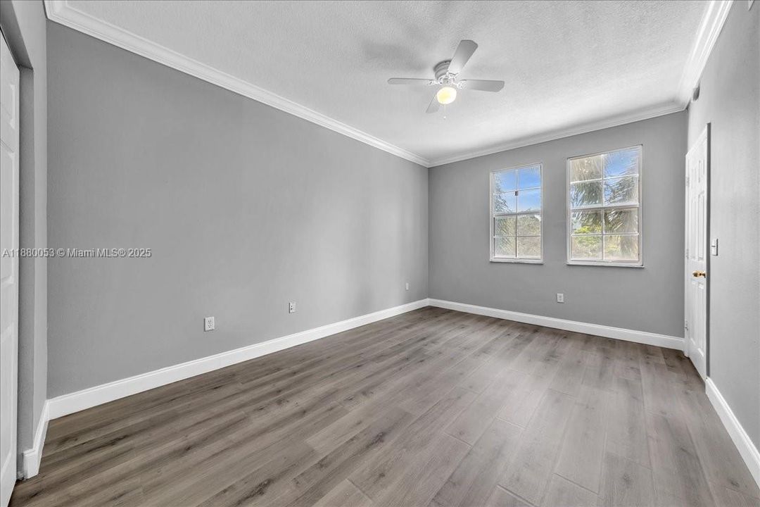 Activo con contrato: $340,000 (2 camas, 2 baños, 1240 Pies cuadrados)