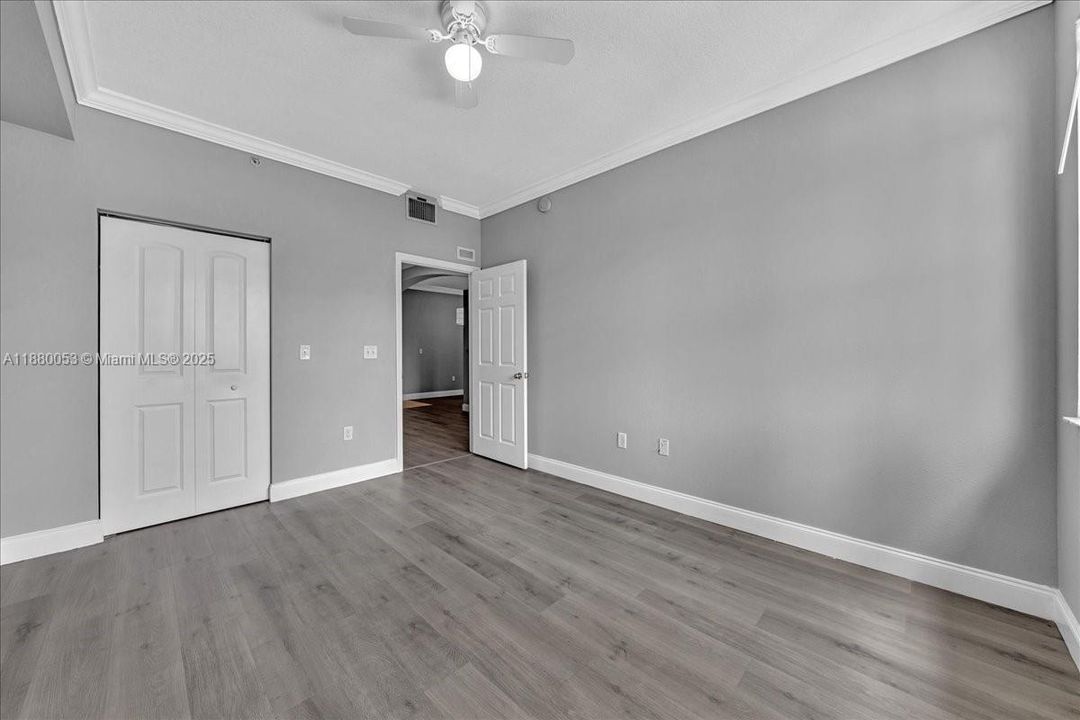 Activo con contrato: $340,000 (2 camas, 2 baños, 1240 Pies cuadrados)